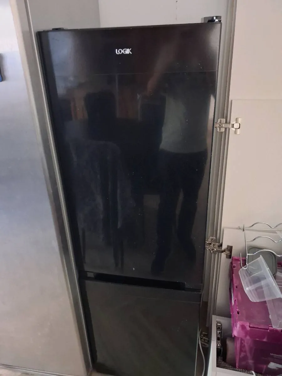 Logik Fridge freezer - Image 1