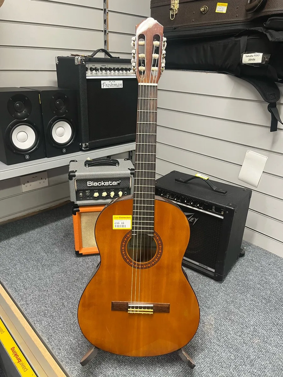 Yamaha CS40 Classical Guitar - Image 1