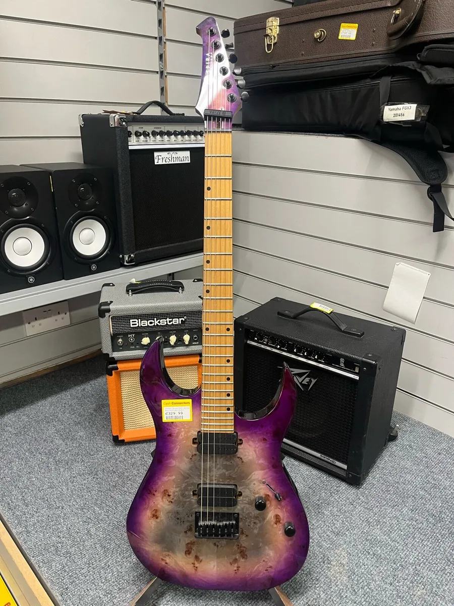 Spira S450 Electric Guitar - Image 1