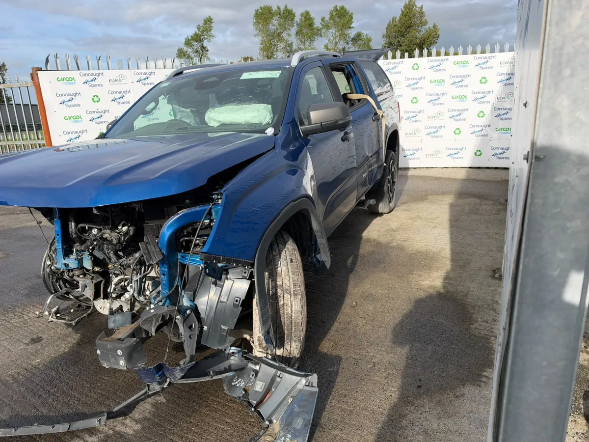 2026 VW AMAROK 3.0D JUST IN FOR BREAKING - Image 2