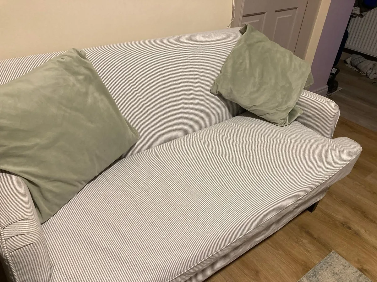 Couch - Image 3