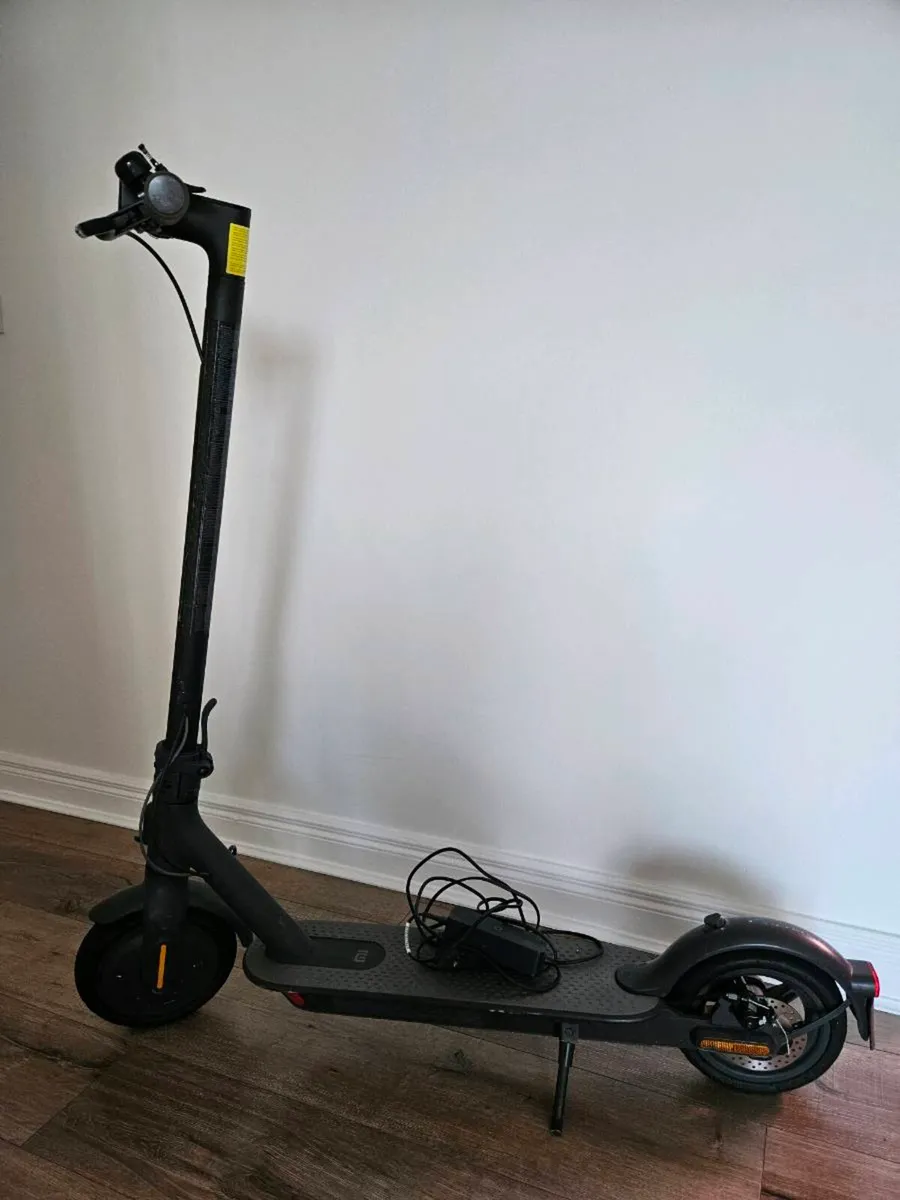 Xiaomi electric scooter - Image 2