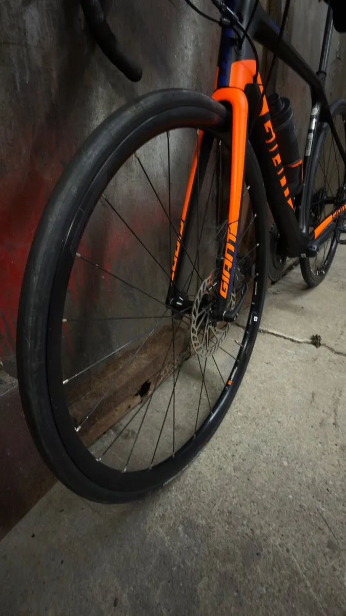Giant tcr advanced road racer - Image 3
