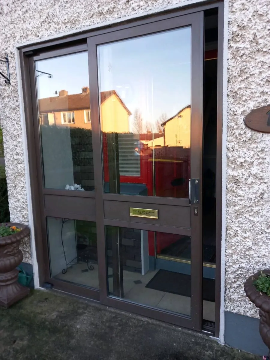Aluminium sliding patio door Brown - Image 2