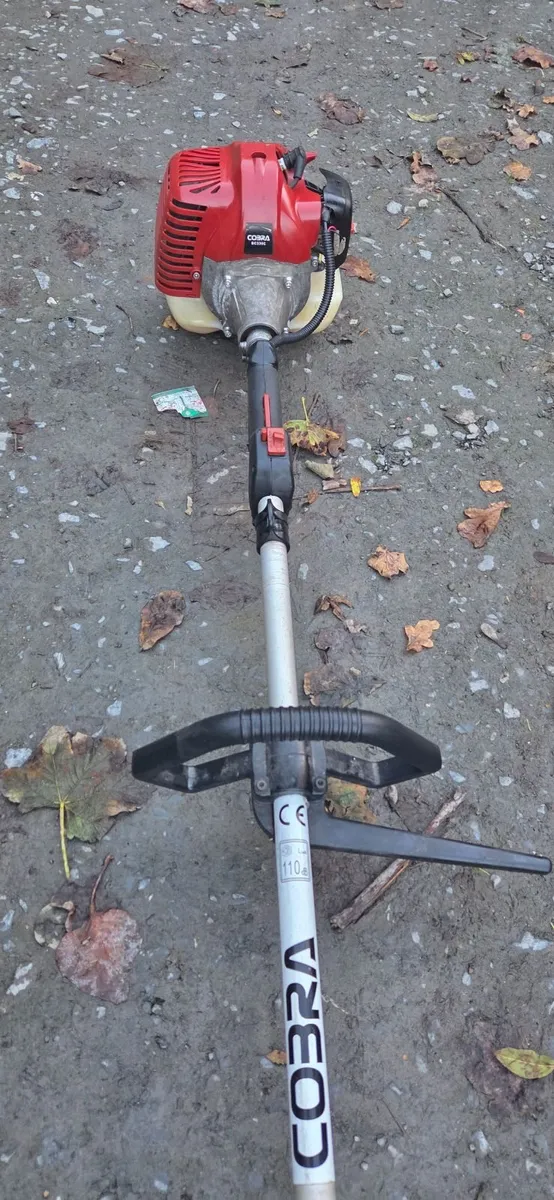 Cobra hedge trimmer & strimmer - Image 4