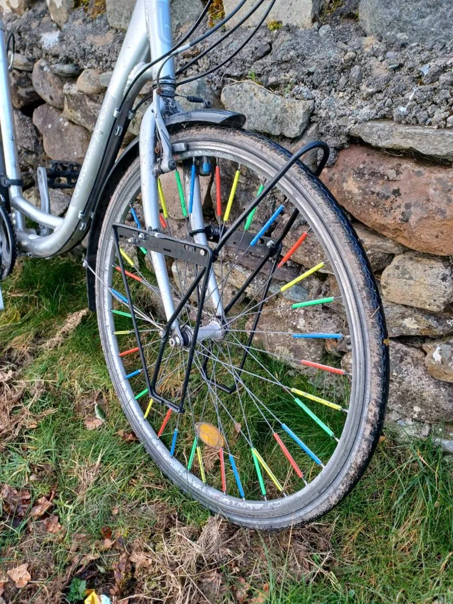 Ladies bicycle - Image 2