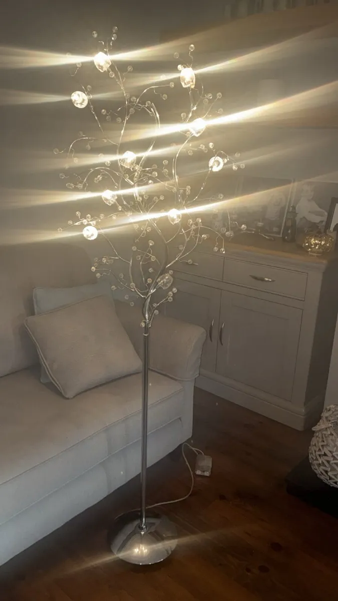 Light - Image 4
