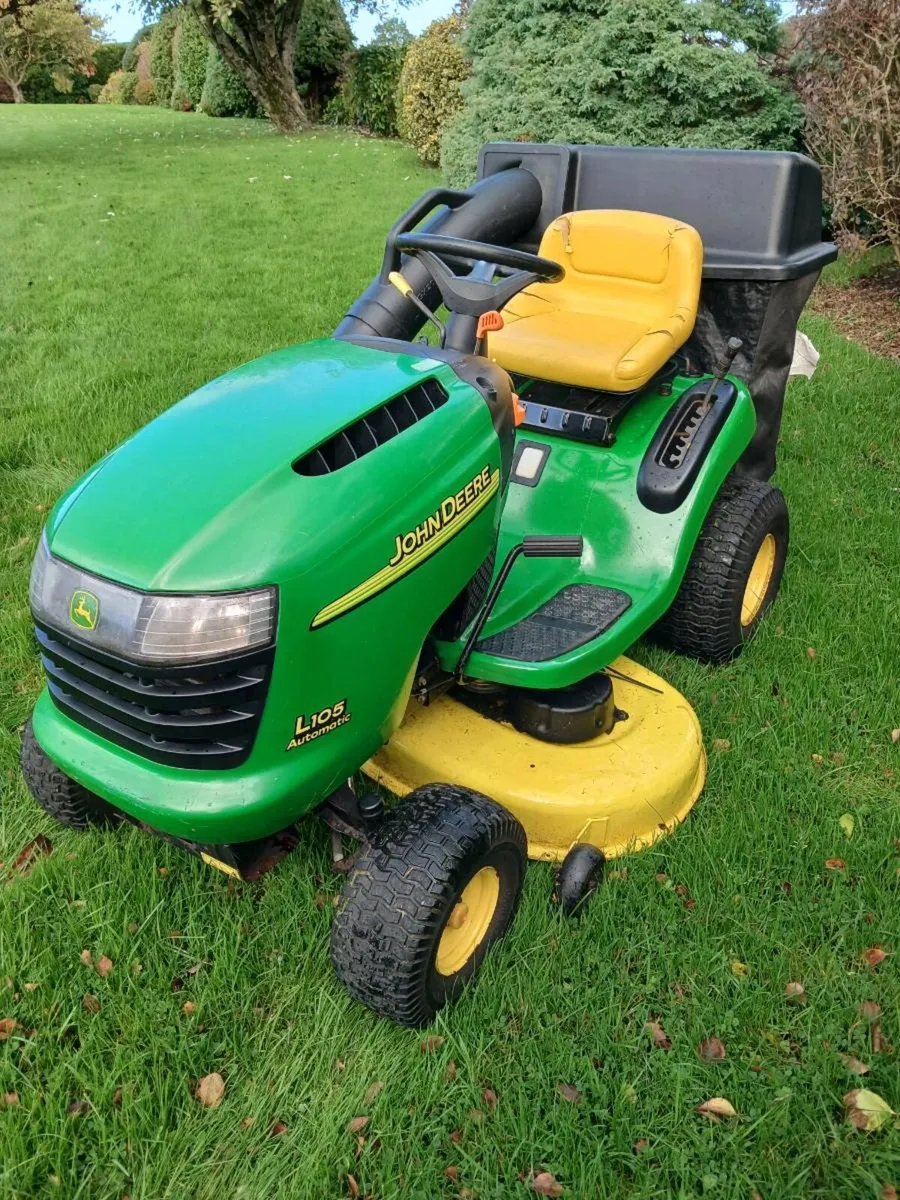 John Deere Lawnmower - Image 1
