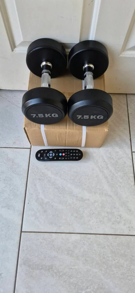 2xbrand new sets of dumbbells 2x10kg, 2x7.5kg - Image 2