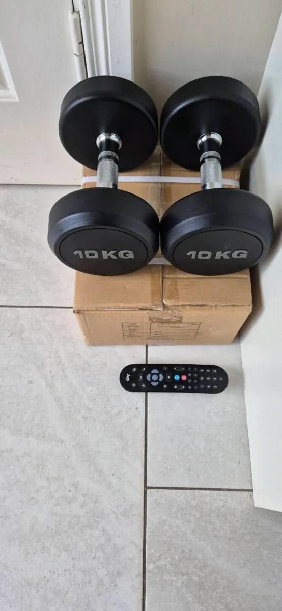 2xbrand new sets of dumbbells 2x10kg, 2x7.5kg - Image 4