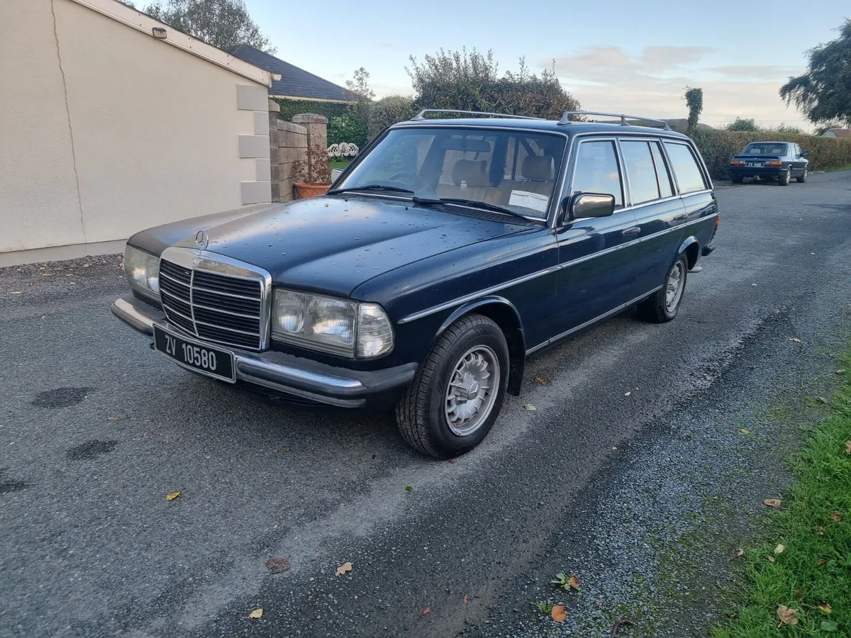 MERCEDES W123 TE 230 MANUAL 7 seater - Image 2