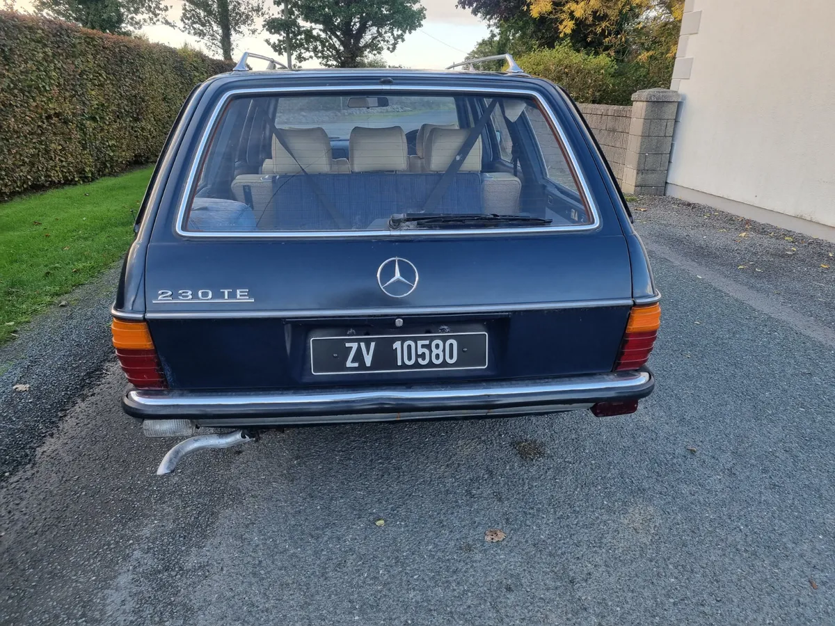 MERCEDES W123 TE 230 MANUAL 7 seater - Image 4