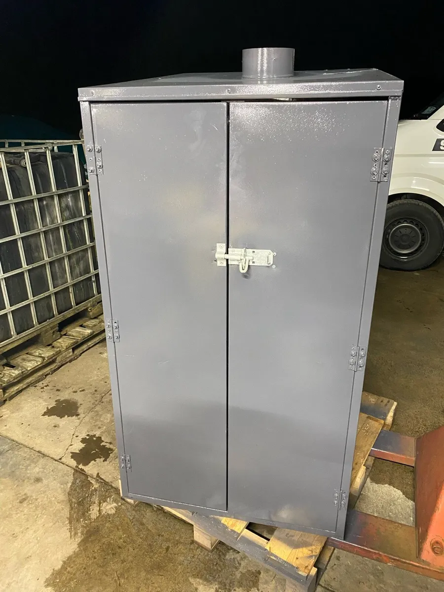 Firebird oil boiler and insulated unit - Image 4