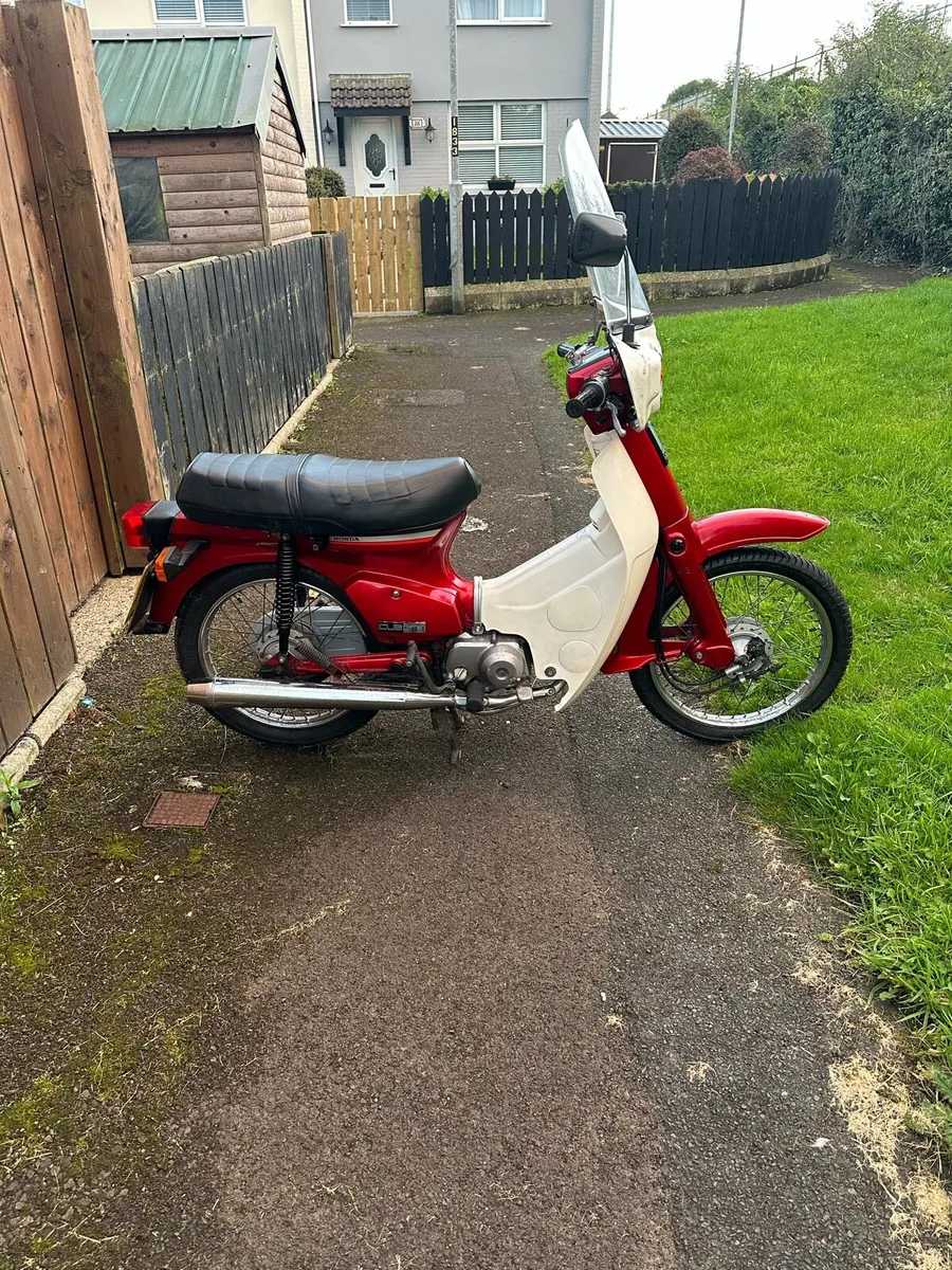 1995 Honda C90 Cub - Image 4