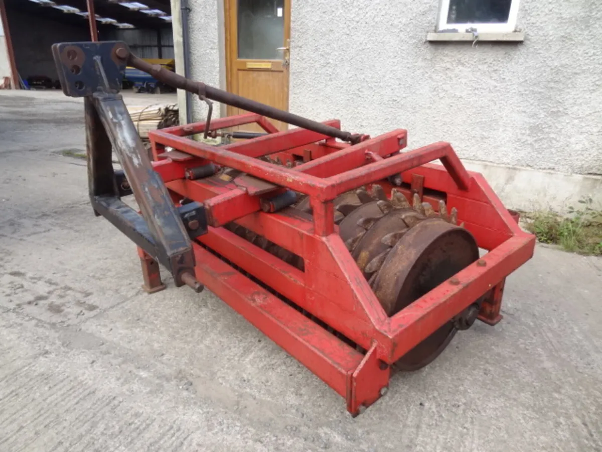Farmforce Front Steering Packer Roller Press - Image 1
