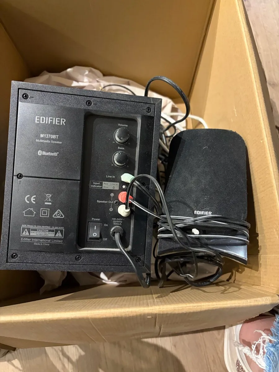 Edifier and speakers - Image 2