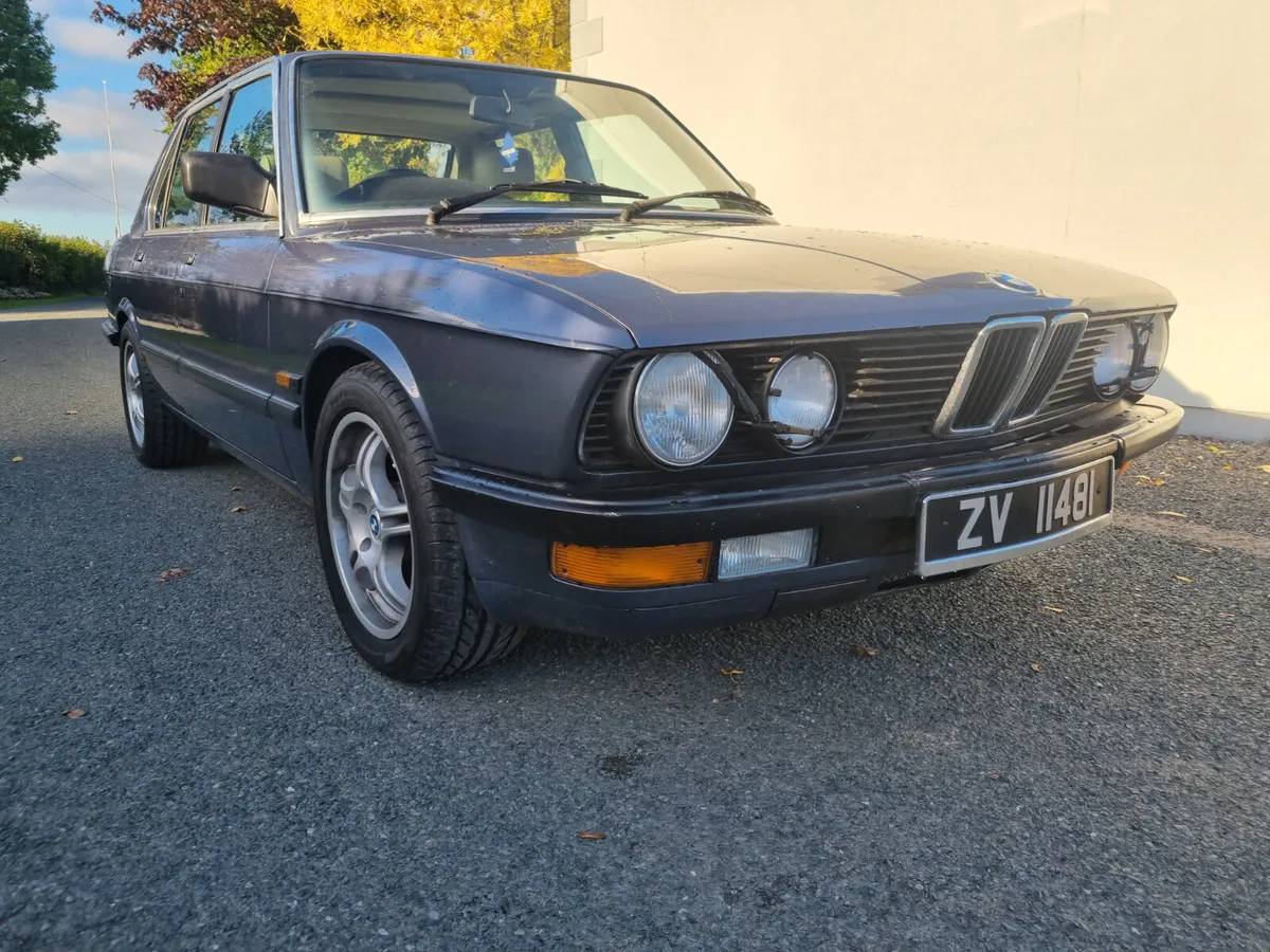 BMW 5-Series 1985 - Image 1