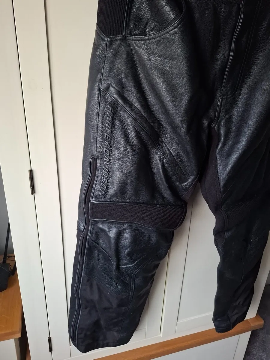 HARLEY PANTS FXGR\ DISC LOCK WITH KEY AND LITE. - Image 2