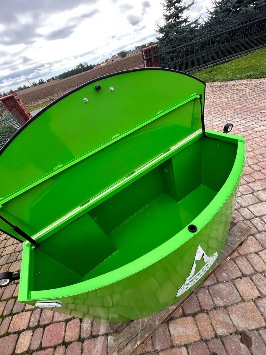 Deutz tractor box - Image 1