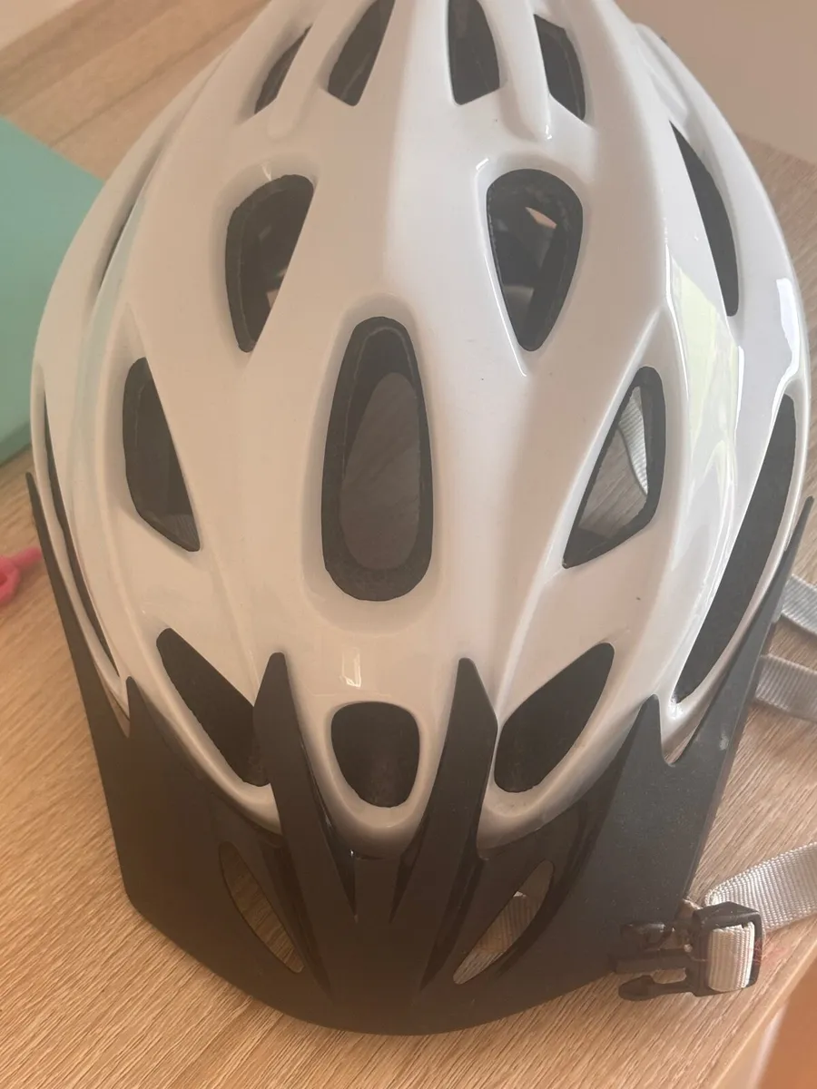 Women’s racer - Image 2