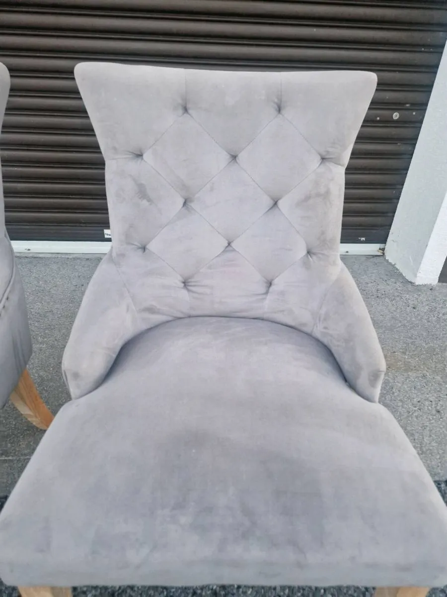 2 luxury chairs - Image 1