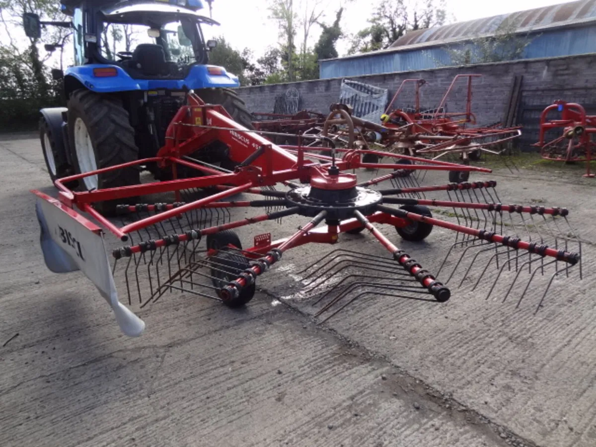 Lely Hibiscus 455 Single Rotor Rake - Image 3