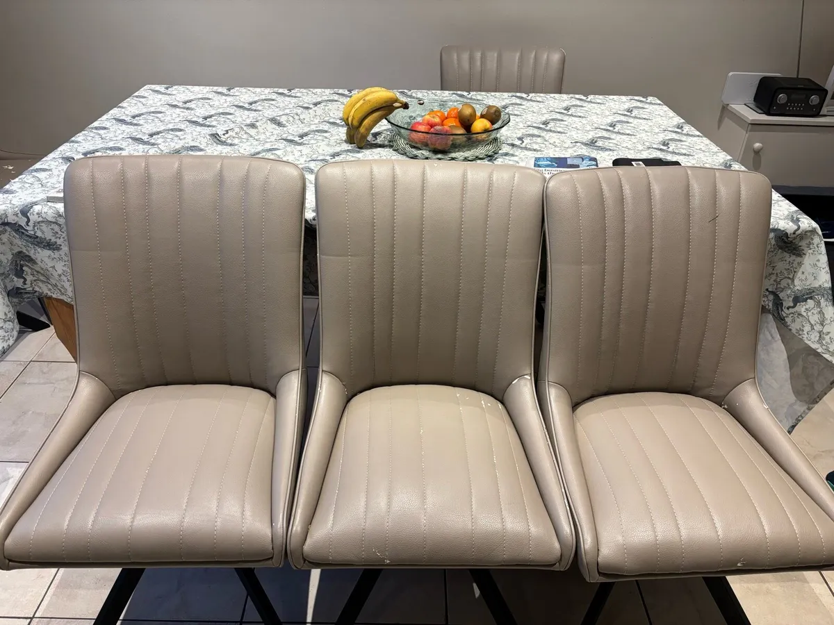 Kitchen chairs - Image 1
