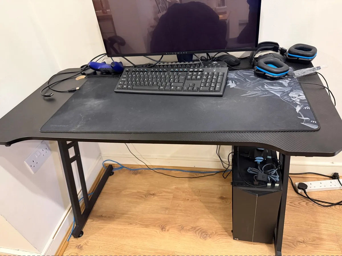Desk-Like new - Image 3