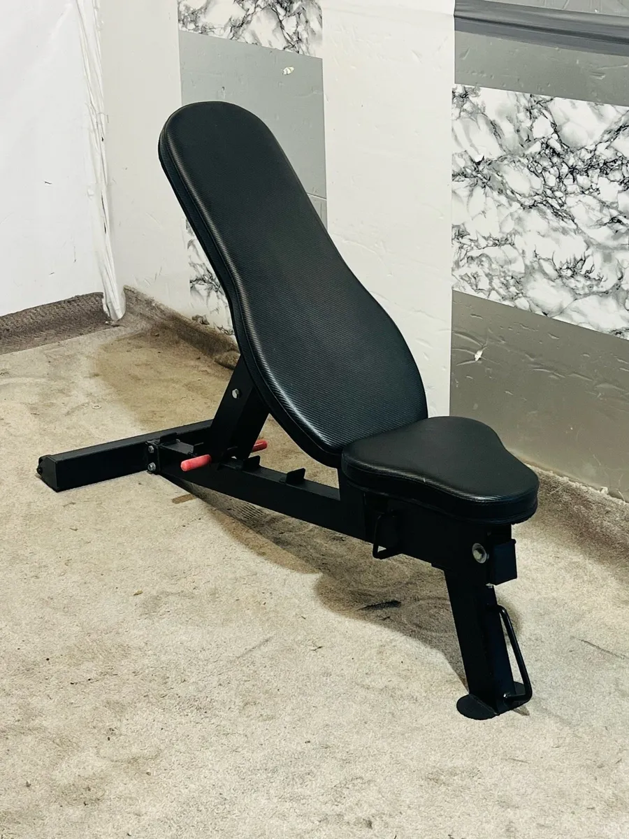 ADJUSTABLE WEIGHTS BENCH - Image 1