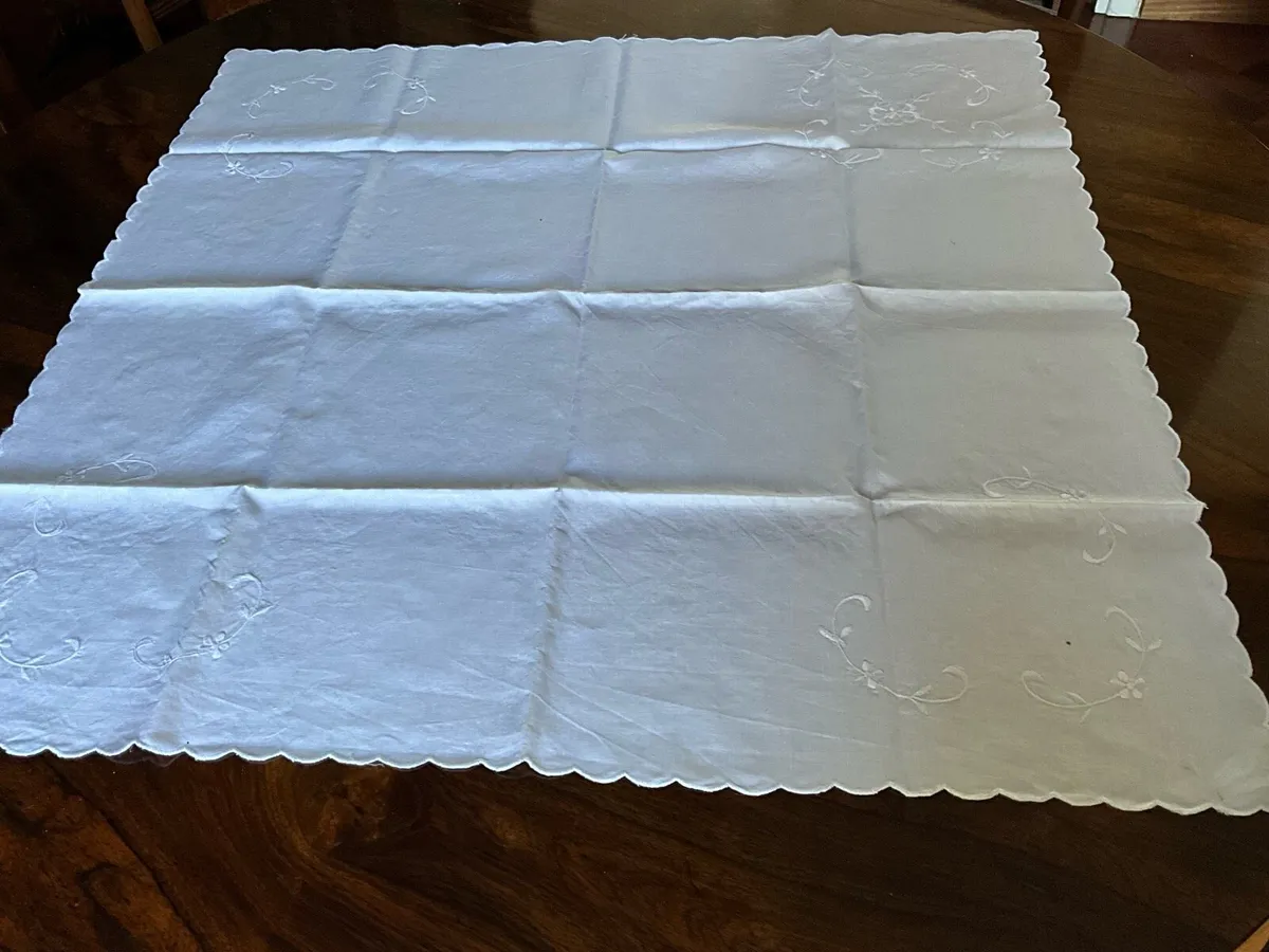 Beautiful White Linen Table Cloth - Image 3
