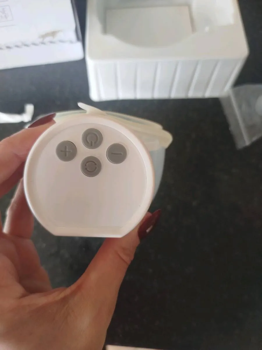 Momcozy S12 Single Wearable Breast Pump - Image 3