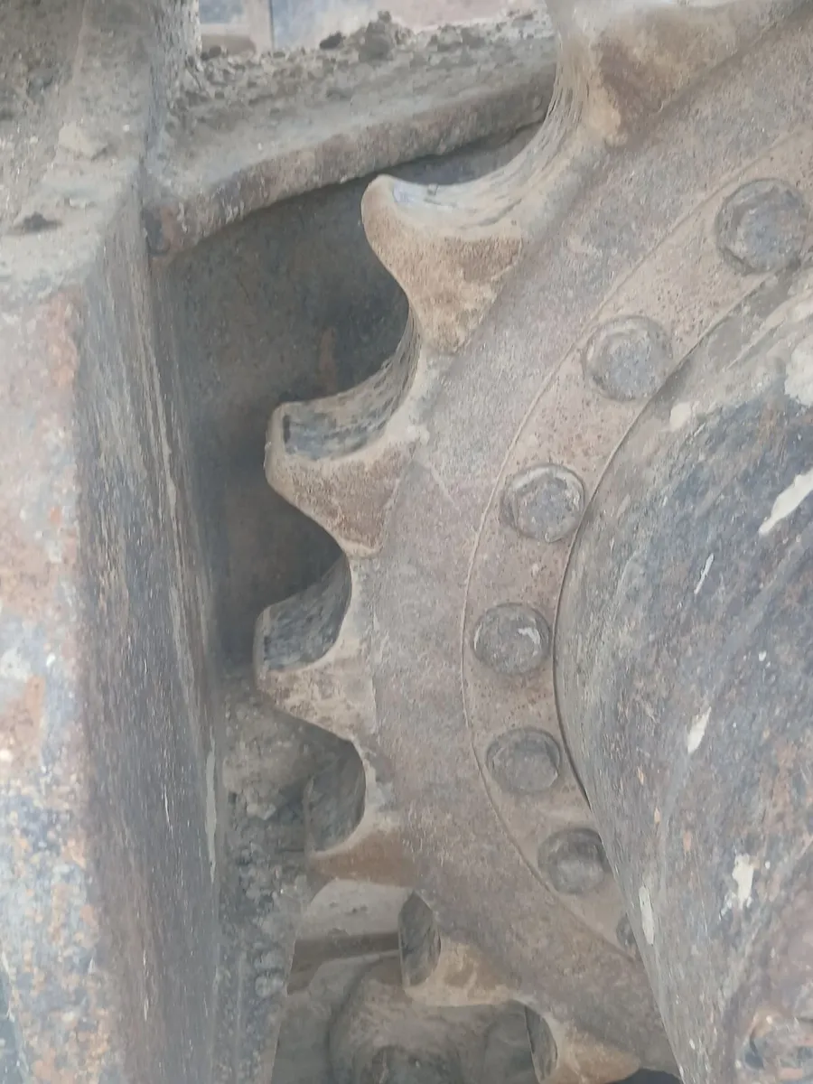 Case 210 b - Image 4