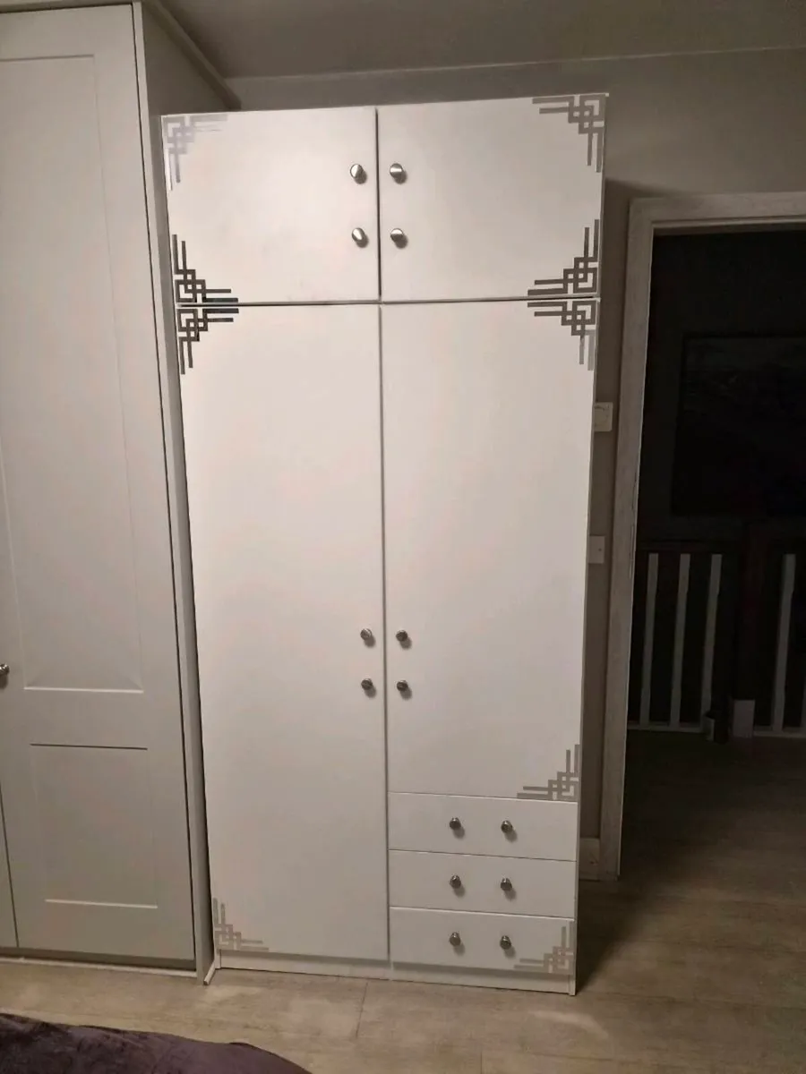 Wardrobe - Image 3