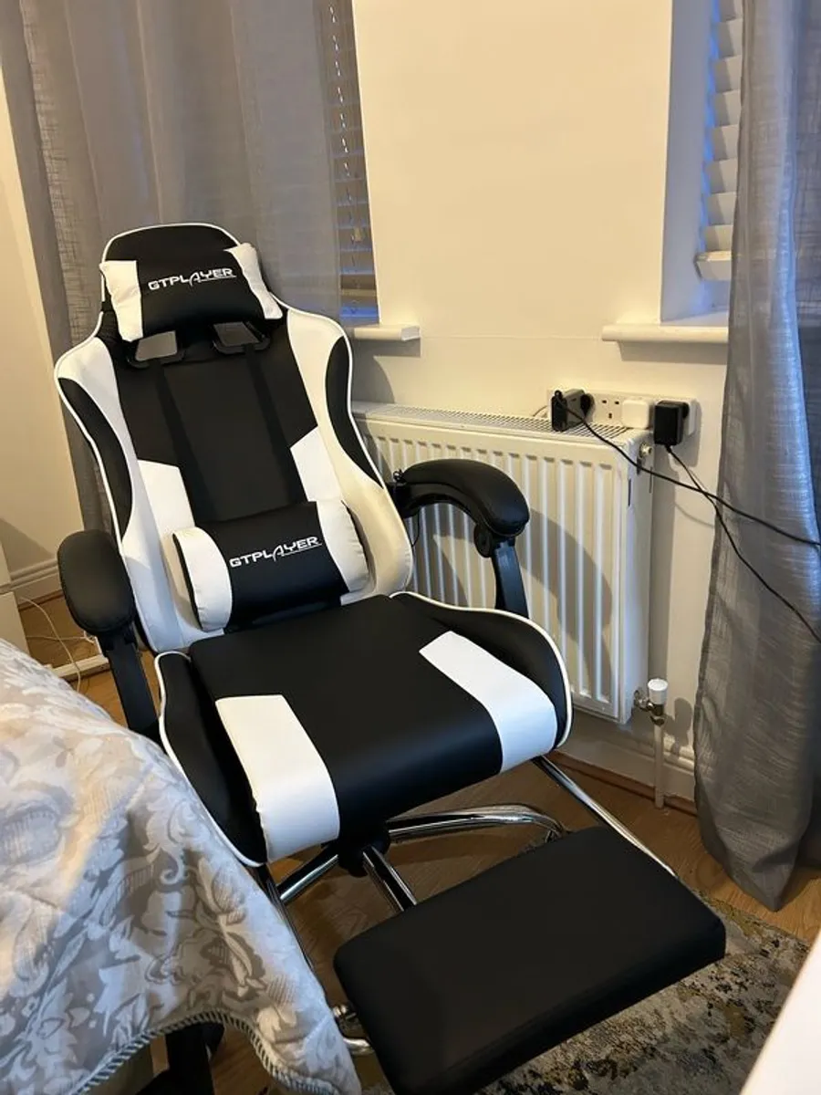 Gaming Chair - Image 1