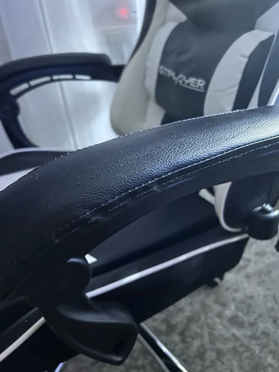 Gaming Chair - Image 3