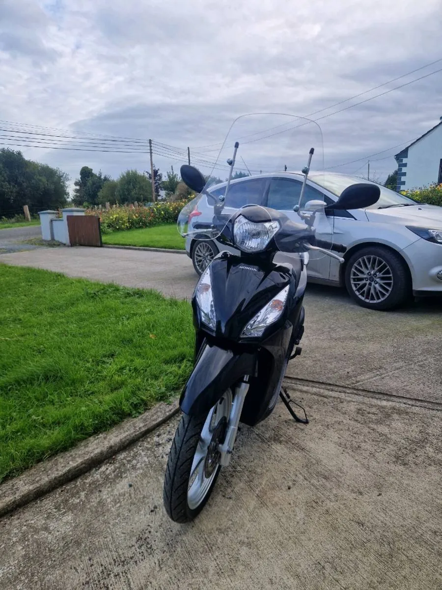 Honda Vision - Image 2