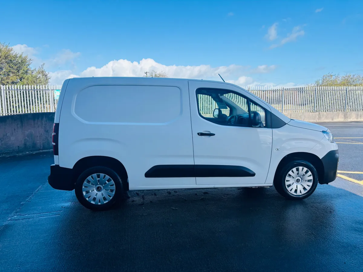 212 Citroen Berlingo 1.5 €9,950 + VAT - Image 4