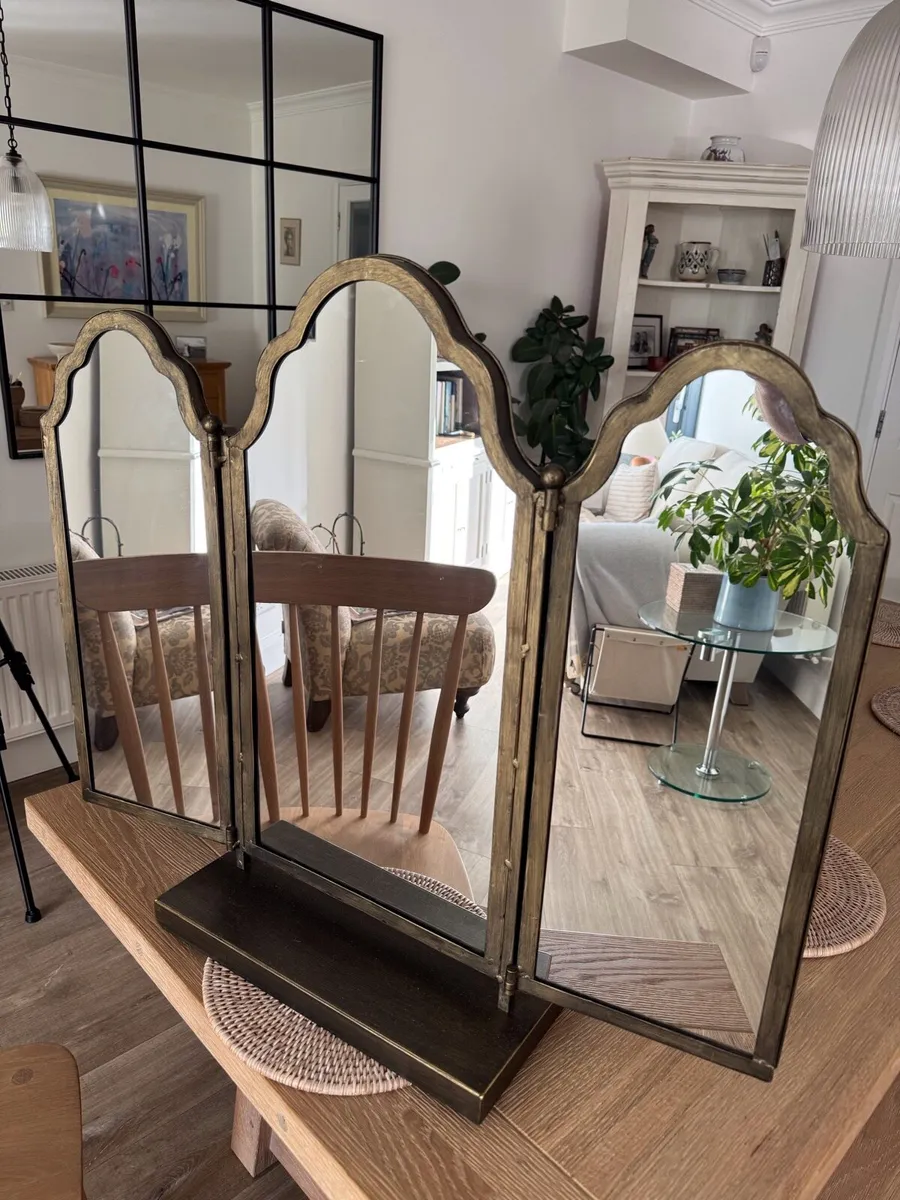 Vanity mirror - Image 1