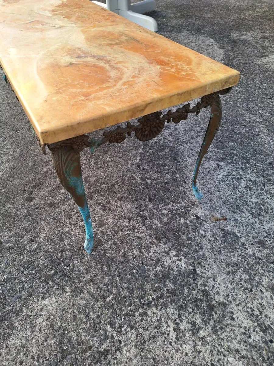 Vintage metal coffee table in need of restoration - Image 3
