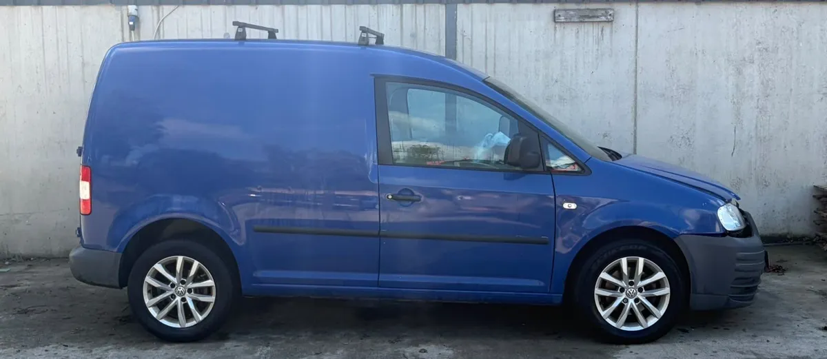 2010 VW caddy for parts - Image 4
