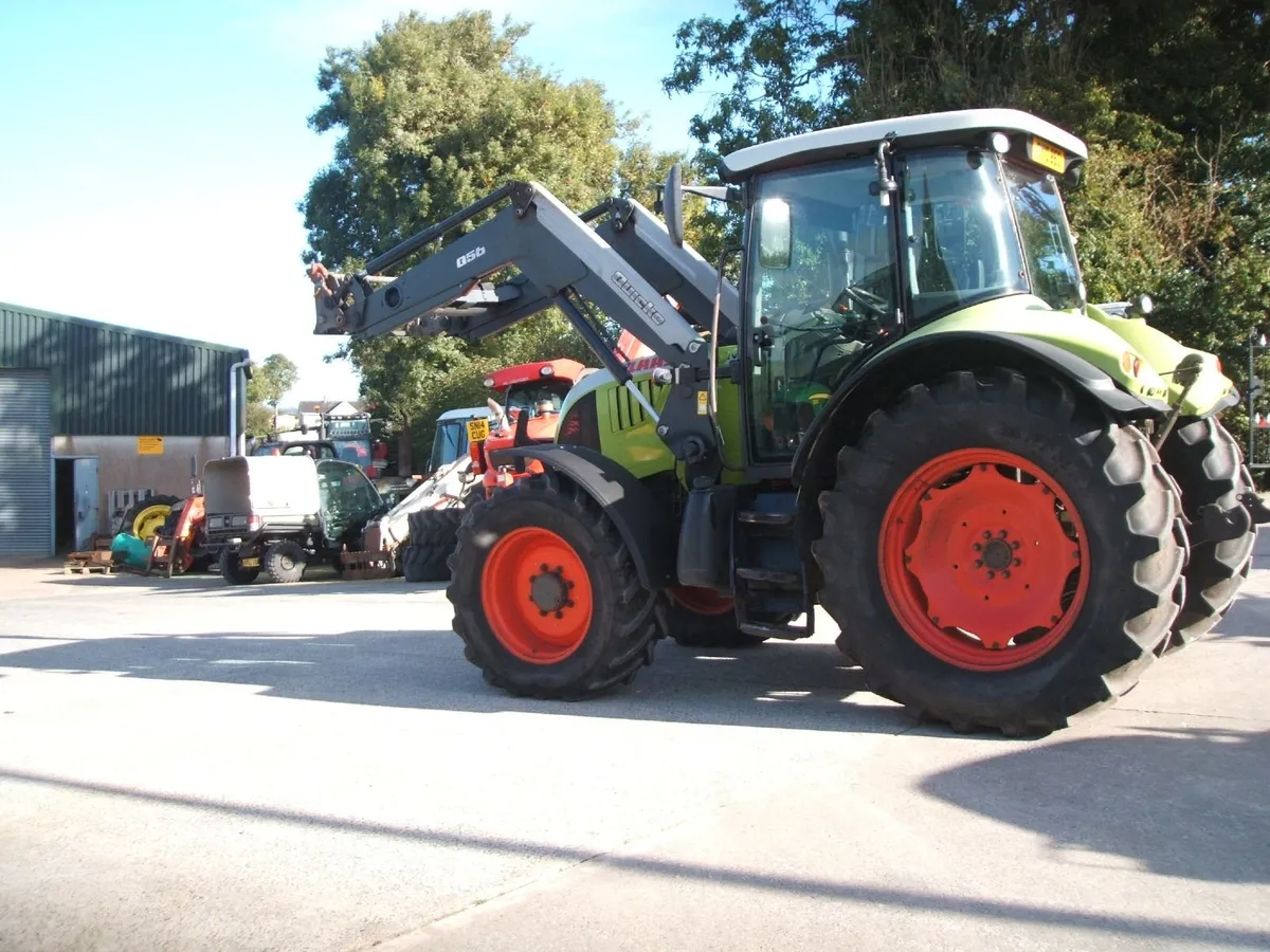 2010 Claas Arion 530 CIS with loader - Image 4