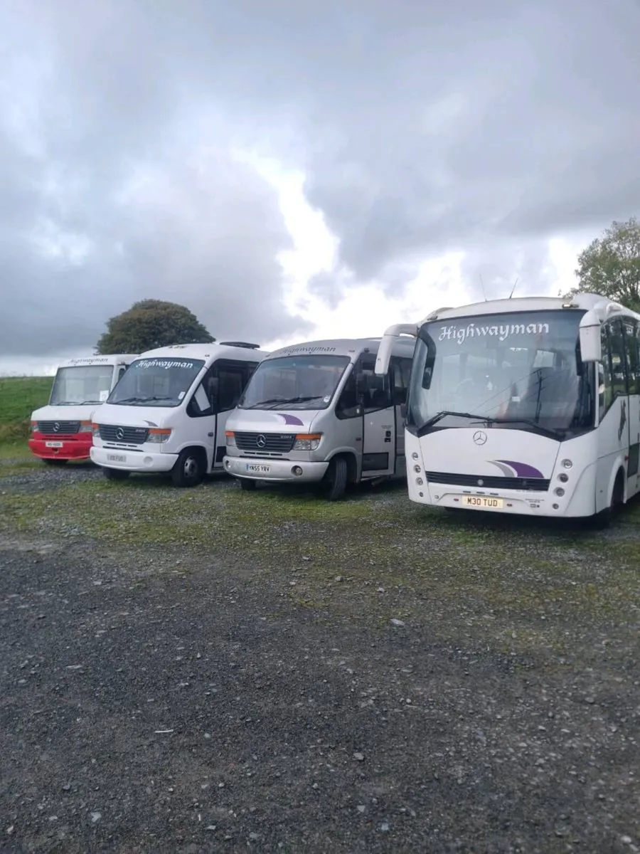 Bus - Image 1