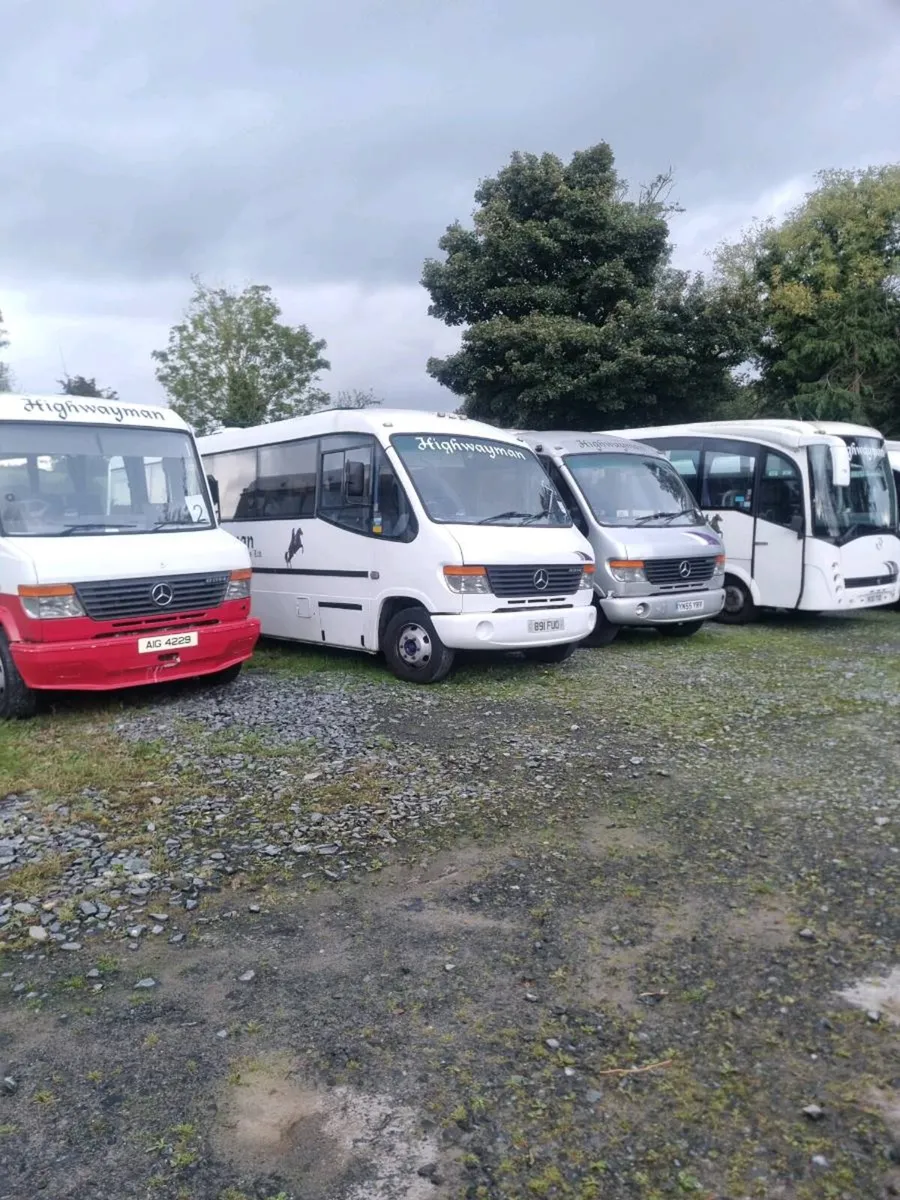 Bus - Image 2
