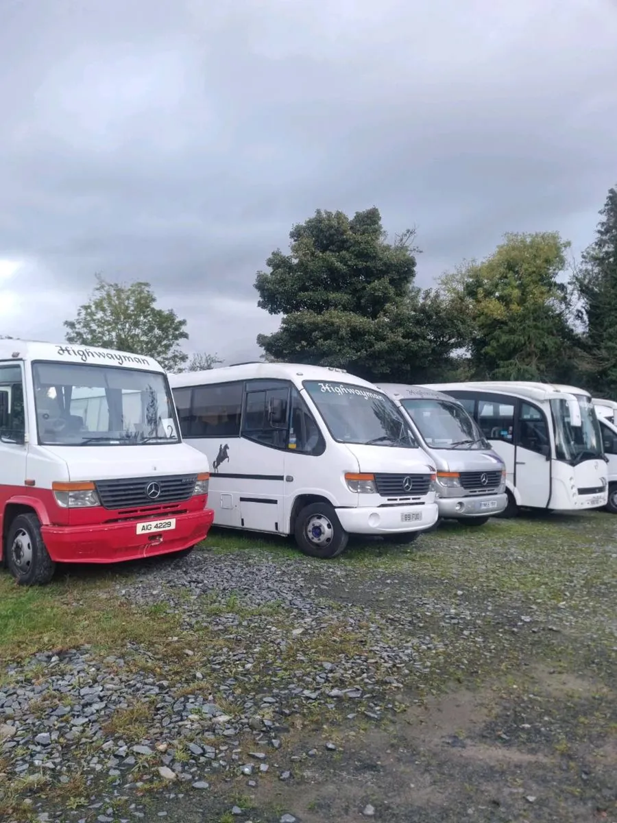 Bus - Image 3