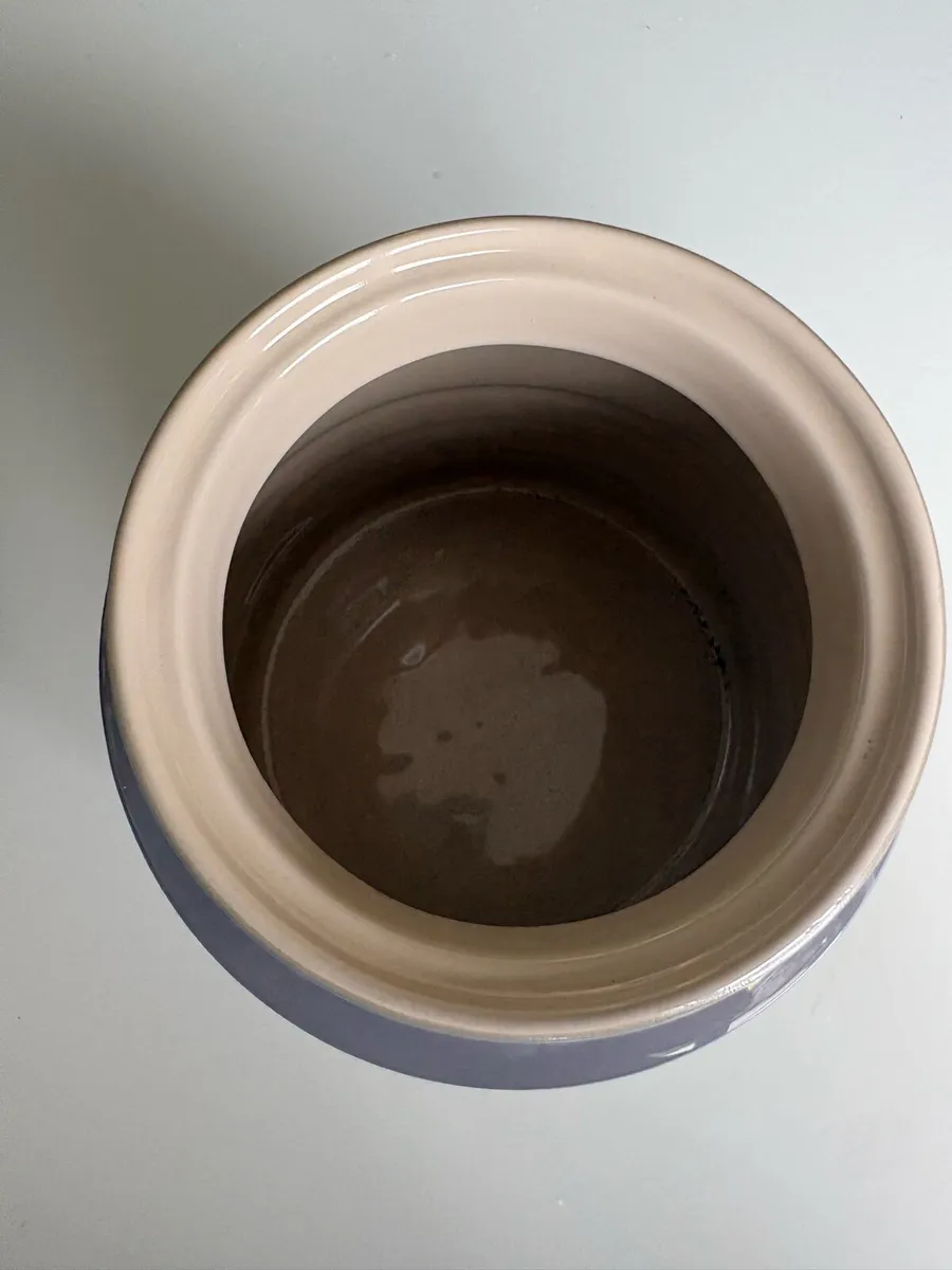 Le creuset large biscuit jar - Image 4