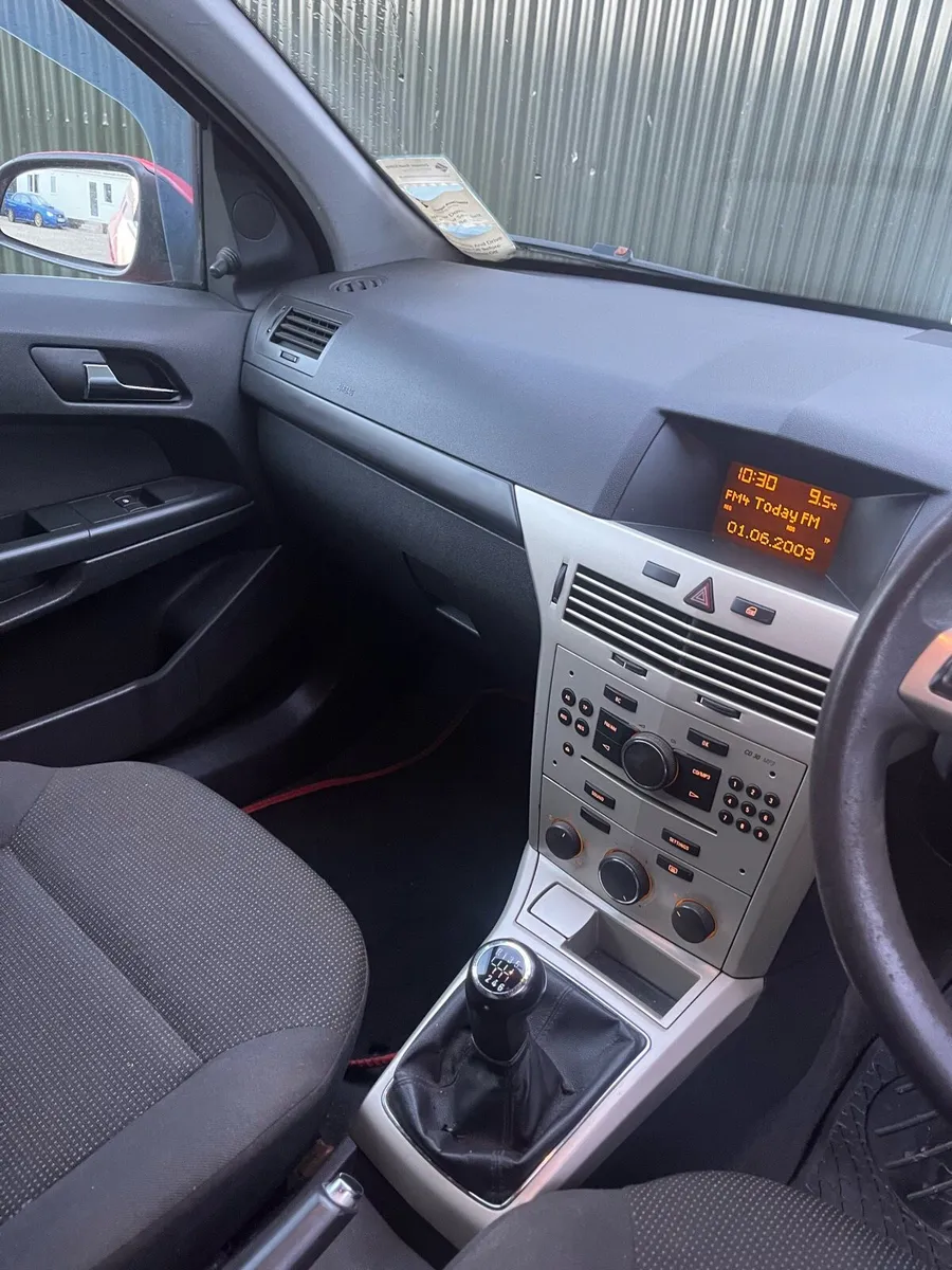 Vauxhall Astra van - Image 4