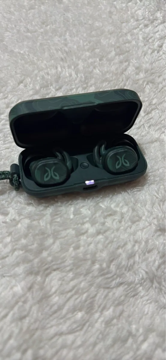 Jaybird VISTA Sport Earbuds - Planetary Green - Image 2