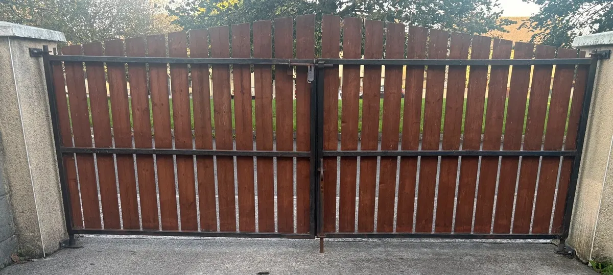 Gates - Image 2