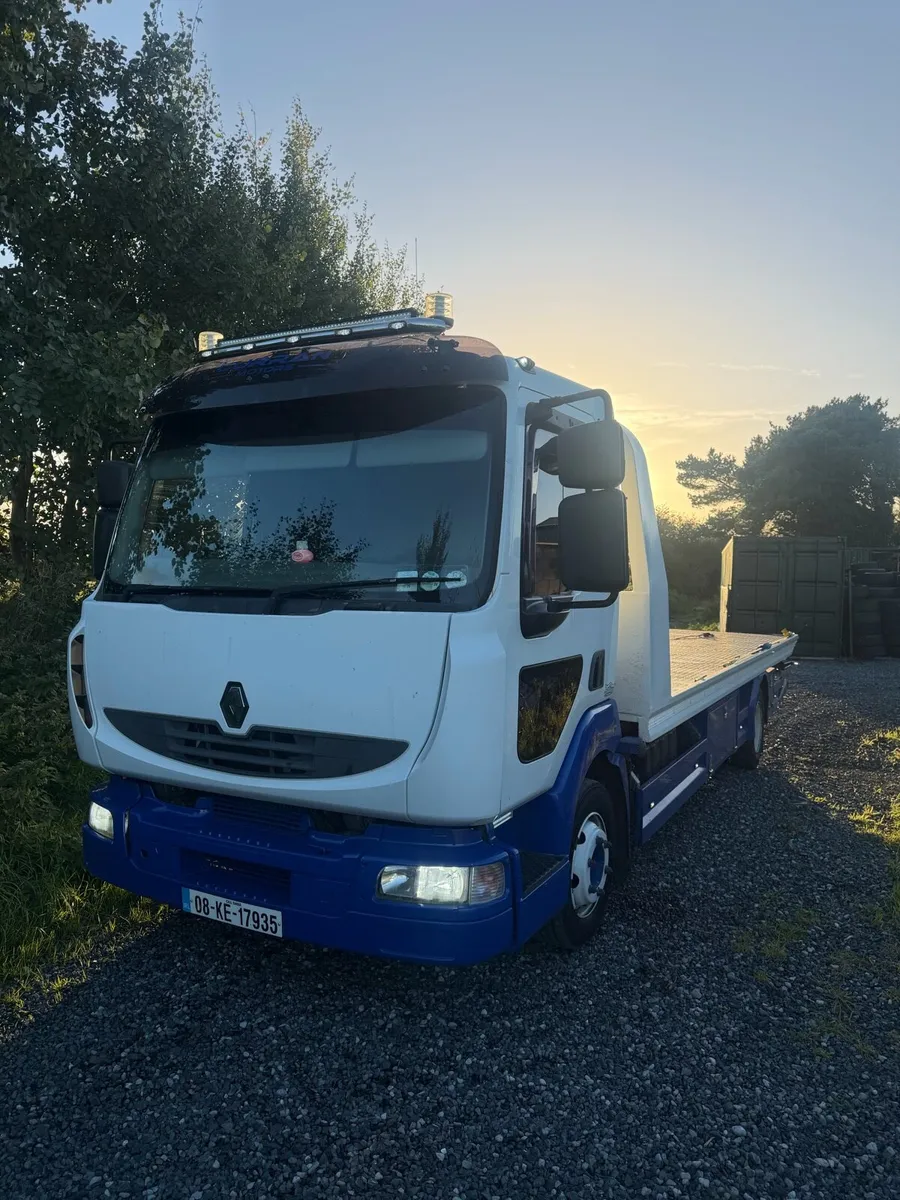 Renault midlum recovery tilt and slide - Image 1
