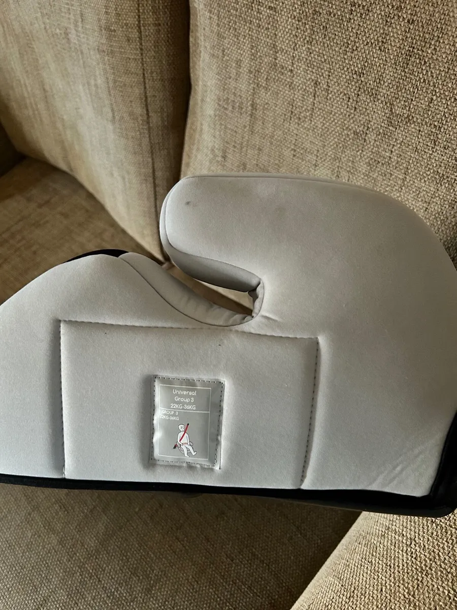 Child booster seat - Image 2